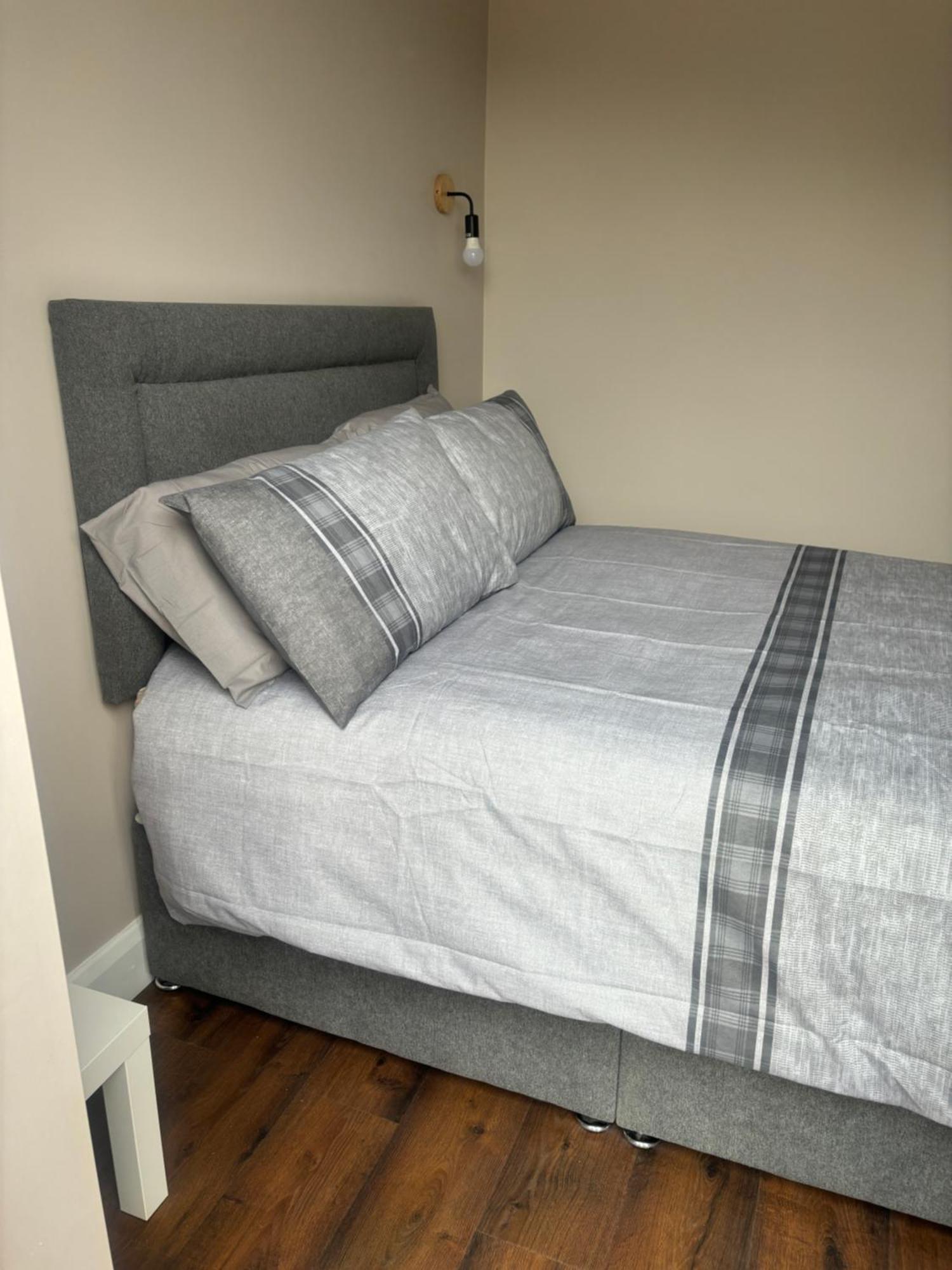 Private Detached Small Bedroom And Bathroom Only- This Is Not An Apartment Butlersbridge Zewnętrze zdjęcie