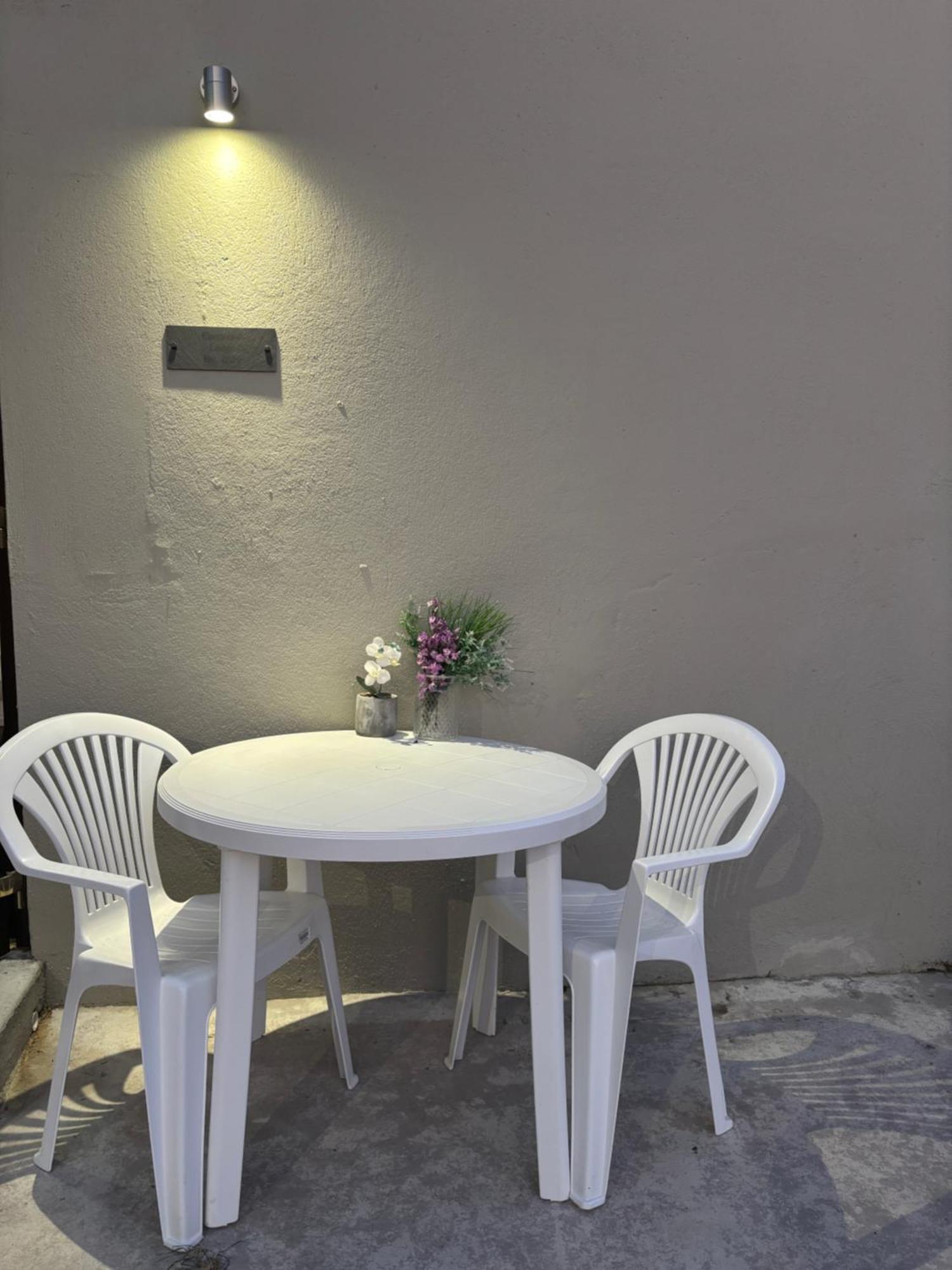 Private Detached Small Bedroom And Bathroom Only- This Is Not An Apartment Butlersbridge Zewnętrze zdjęcie